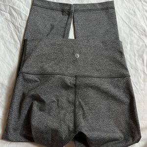 Lululemon size 6 25” Wunder Train high rise tight.